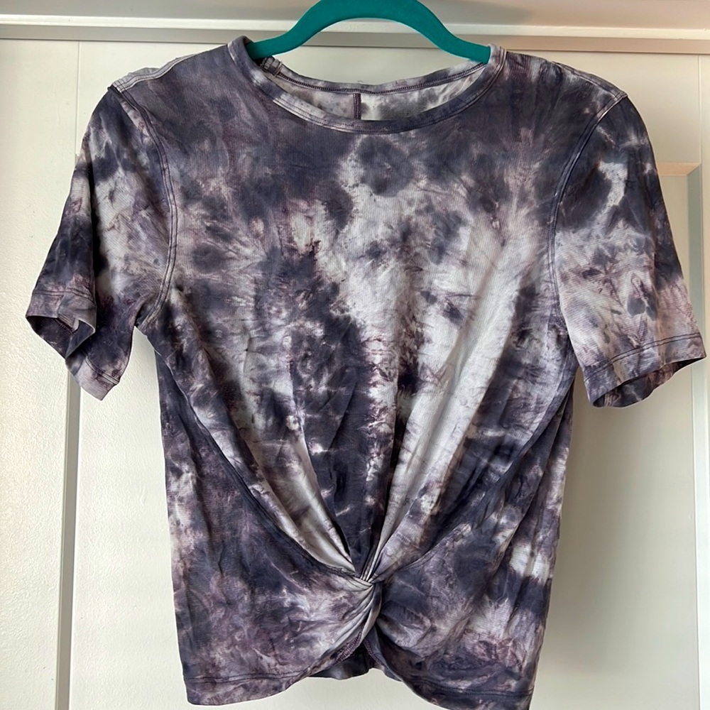 lululemon tie-dye crescent t-shirt
